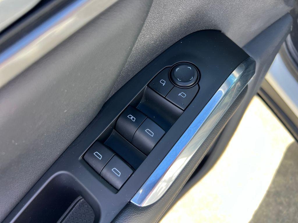 used 2024 Chevrolet Traverse car, priced at $32,078