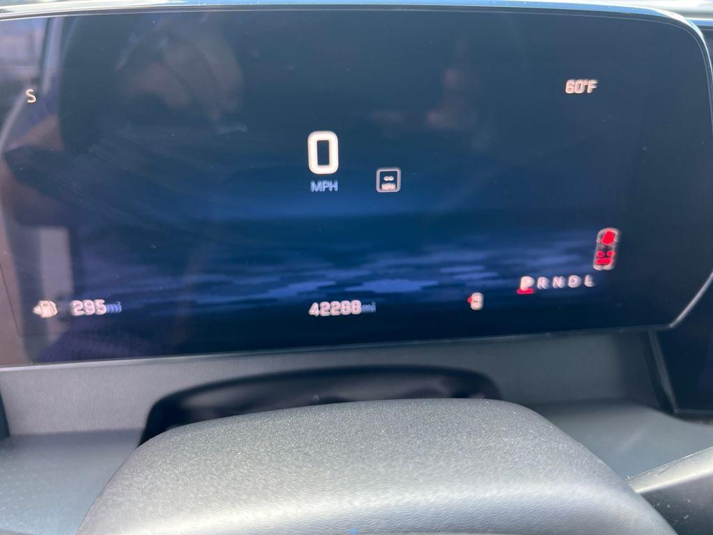 used 2024 Chevrolet Traverse car, priced at $32,078