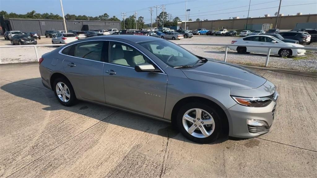 new 2025 Chevrolet Malibu car, priced at $22,245