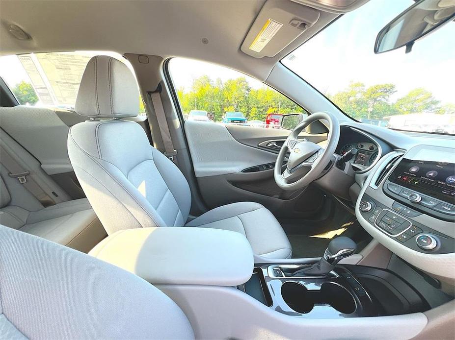 new 2025 Chevrolet Malibu car, priced at $22,245