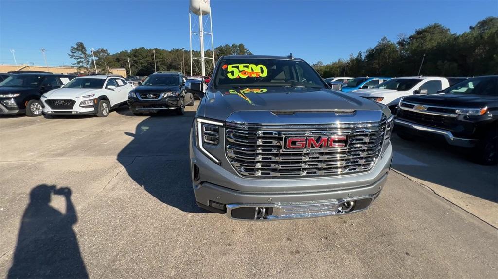 new 2025 GMC Sierra 1500 car, priced at $67,630