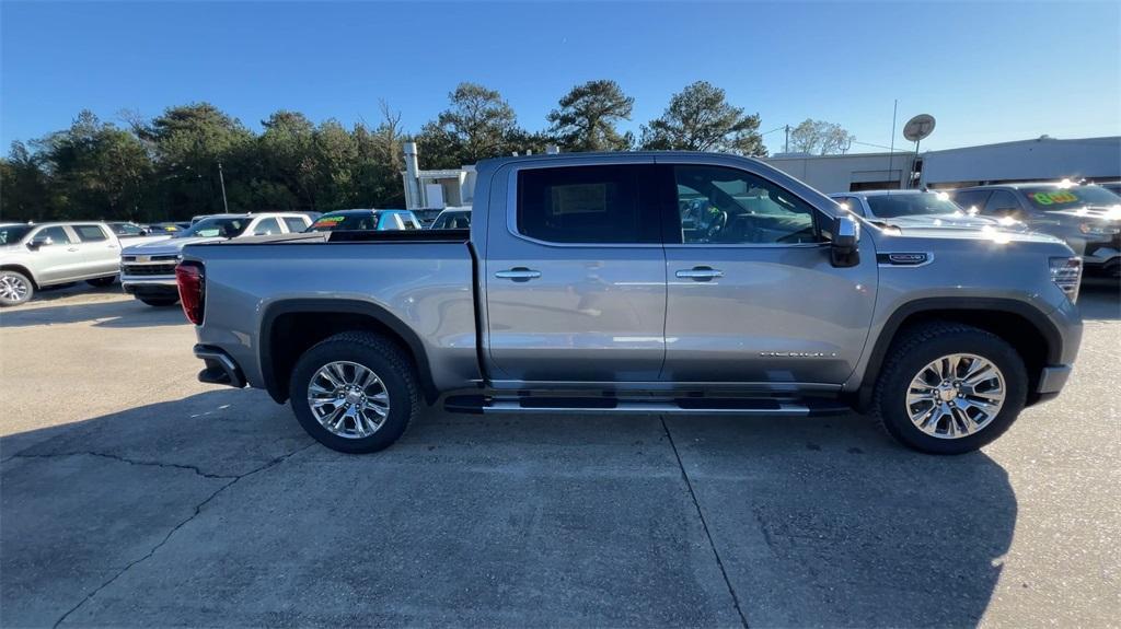 new 2025 GMC Sierra 1500 car, priced at $67,630