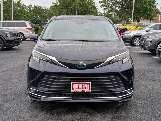used 2022 Toyota Sienna car