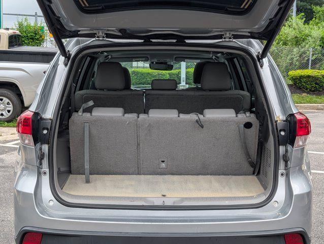 used 2019 Toyota Highlander Hybrid car, priced at $25,195