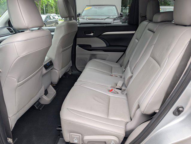 used 2019 Toyota Highlander Hybrid car, priced at $25,195