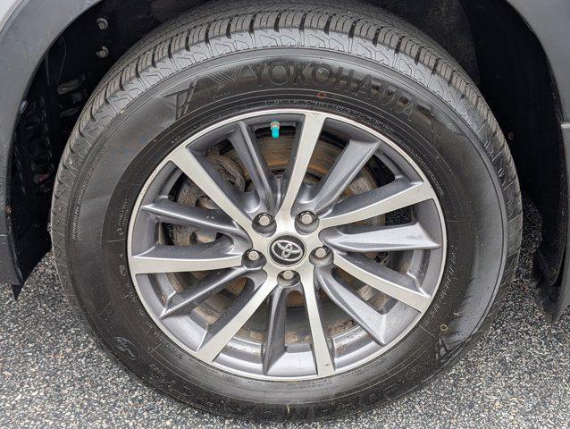 used 2019 Toyota Highlander Hybrid car, priced at $25,195