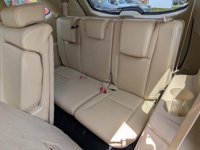 used 2019 Toyota Highlander car, priced at $27,124