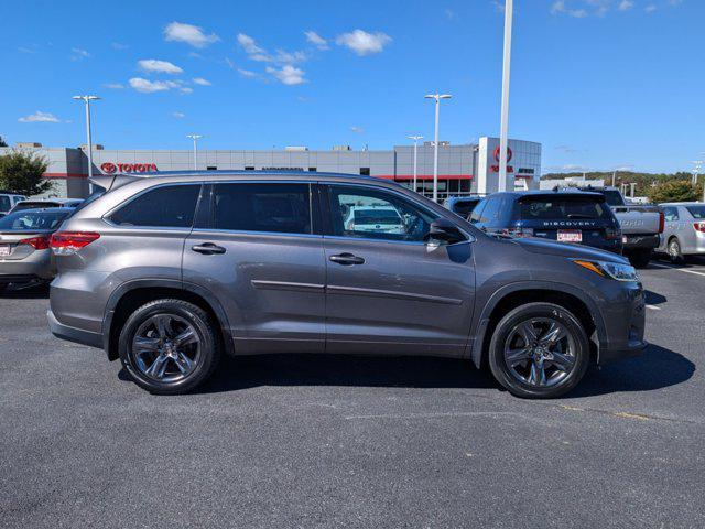 used 2018 Toyota Highlander car, priced at $26,890