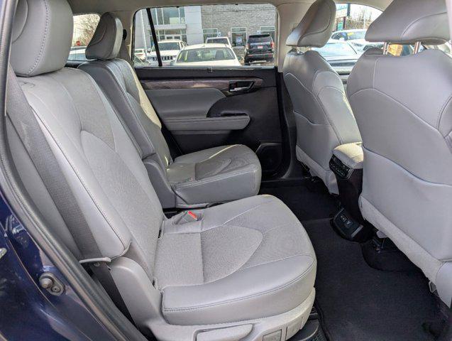 used 2022 Toyota Highlander Hybrid car, priced at $40,743