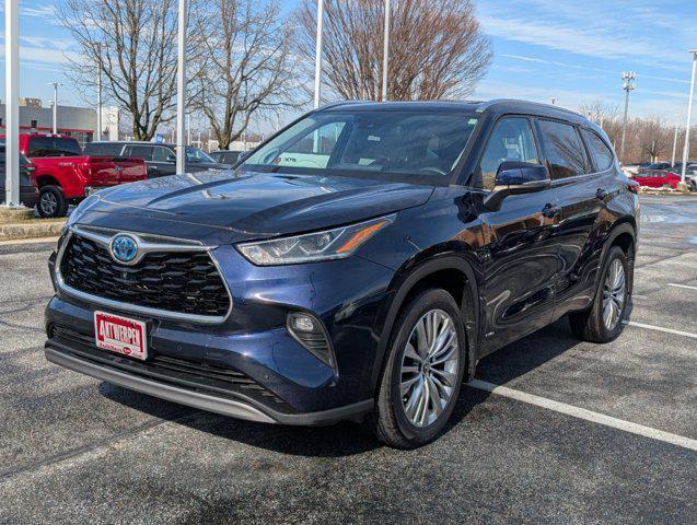 used 2022 Toyota Highlander Hybrid car, priced at $40,743