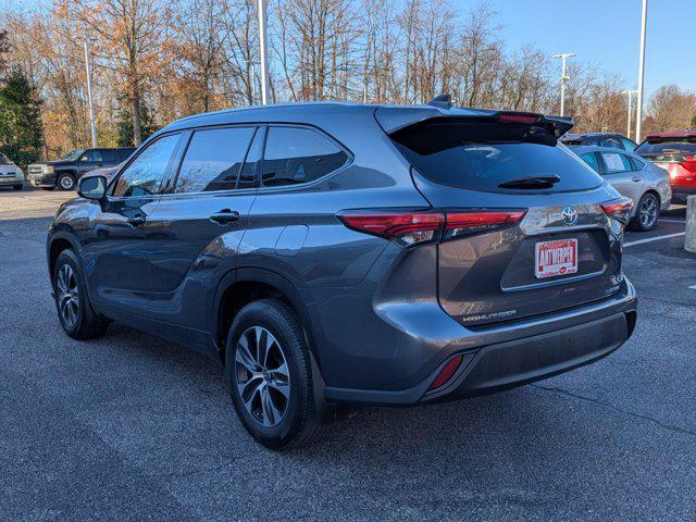 used 2021 Toyota Highlander car, priced at $29,990