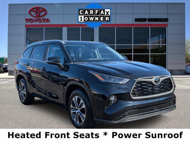 used 2023 Toyota Highlander car, priced at $33,998