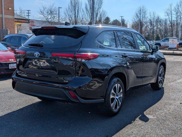 used 2023 Toyota Highlander car, priced at $33,998