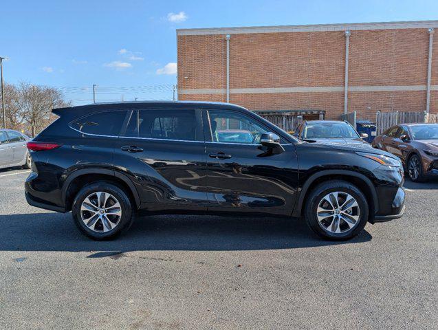 used 2023 Toyota Highlander car, priced at $33,998