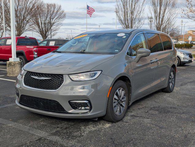 used 2022 Chrysler Pacifica Hybrid car, priced at $23,990