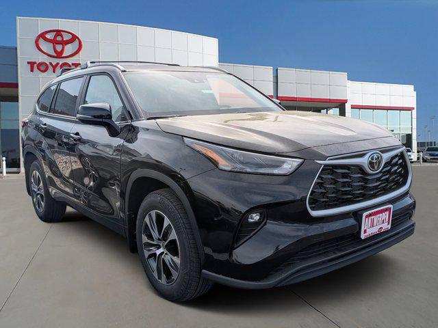 new 2025 Toyota Highlander car, priced at $47,988