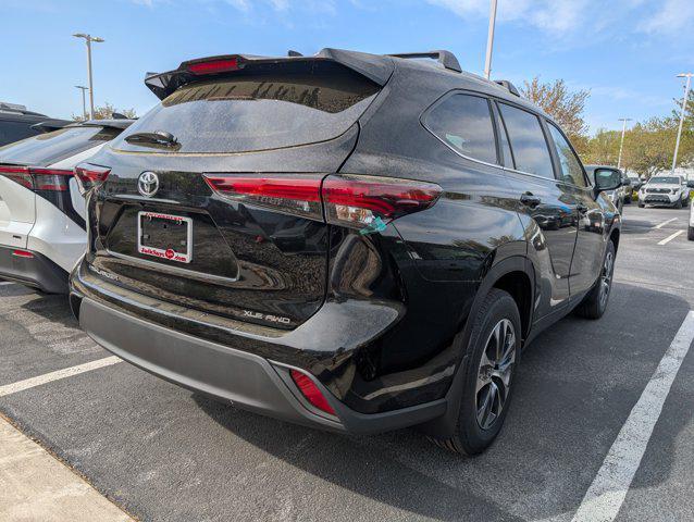 new 2025 Toyota Highlander car, priced at $47,988