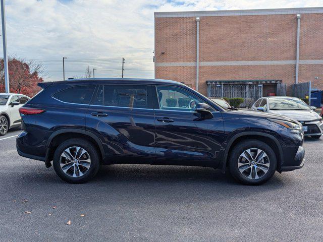 used 2021 Toyota Highlander car, priced at $30,990