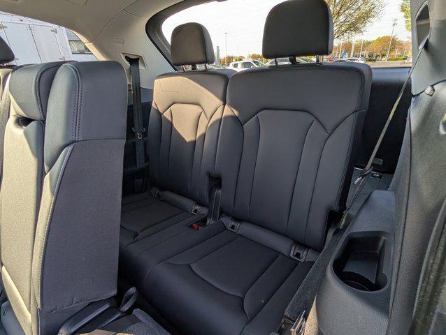 used 2023 Audi Q7 car, priced at $40,400