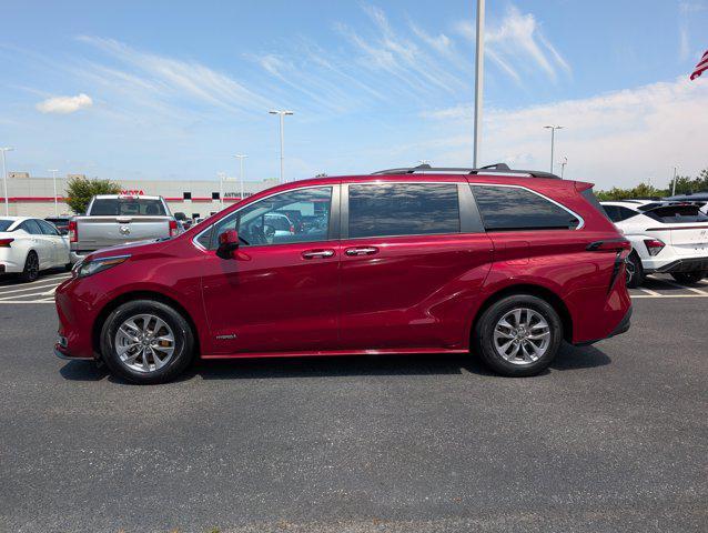 used 2021 Toyota Sienna car, priced at $35,562