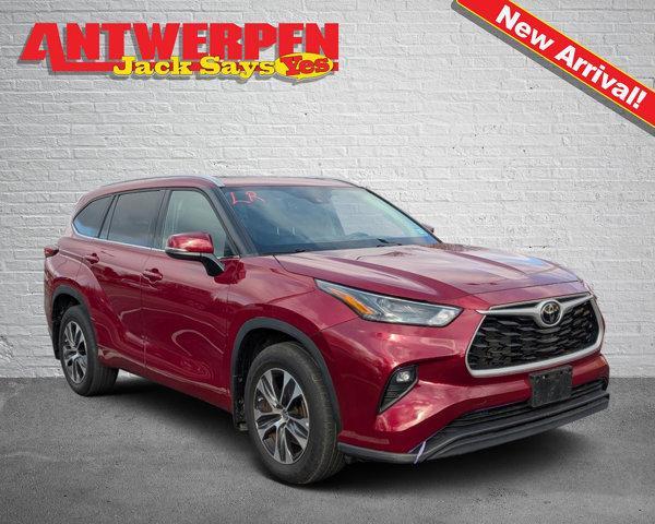 used 2022 Toyota Highlander car, priced at $35,790