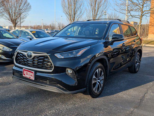 used 2023 Toyota Highlander car, priced at $31,890