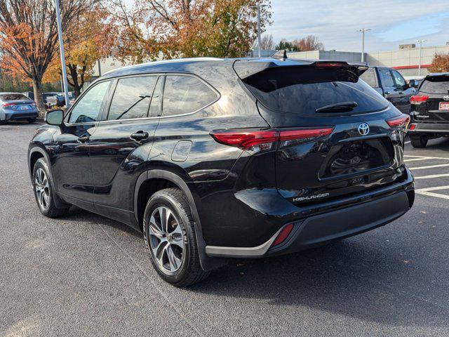 used 2021 Toyota Highlander car, priced at $30,690