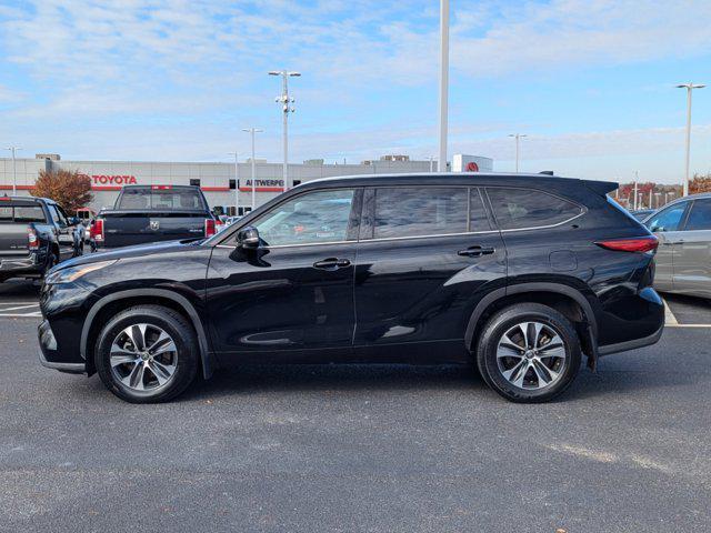 used 2021 Toyota Highlander car, priced at $30,690