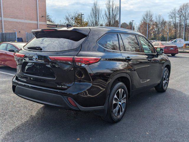 used 2021 Toyota Highlander car, priced at $30,690