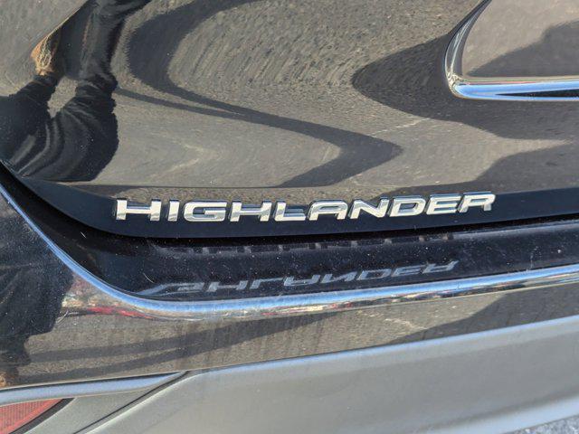 used 2021 Toyota Highlander car, priced at $30,690