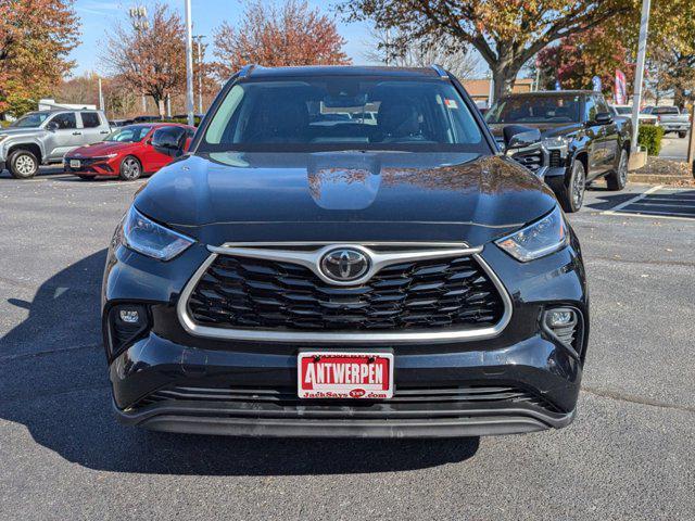 used 2021 Toyota Highlander car, priced at $29,990