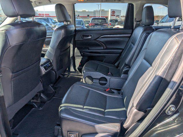 used 2016 Toyota Highlander car, priced at $19,561