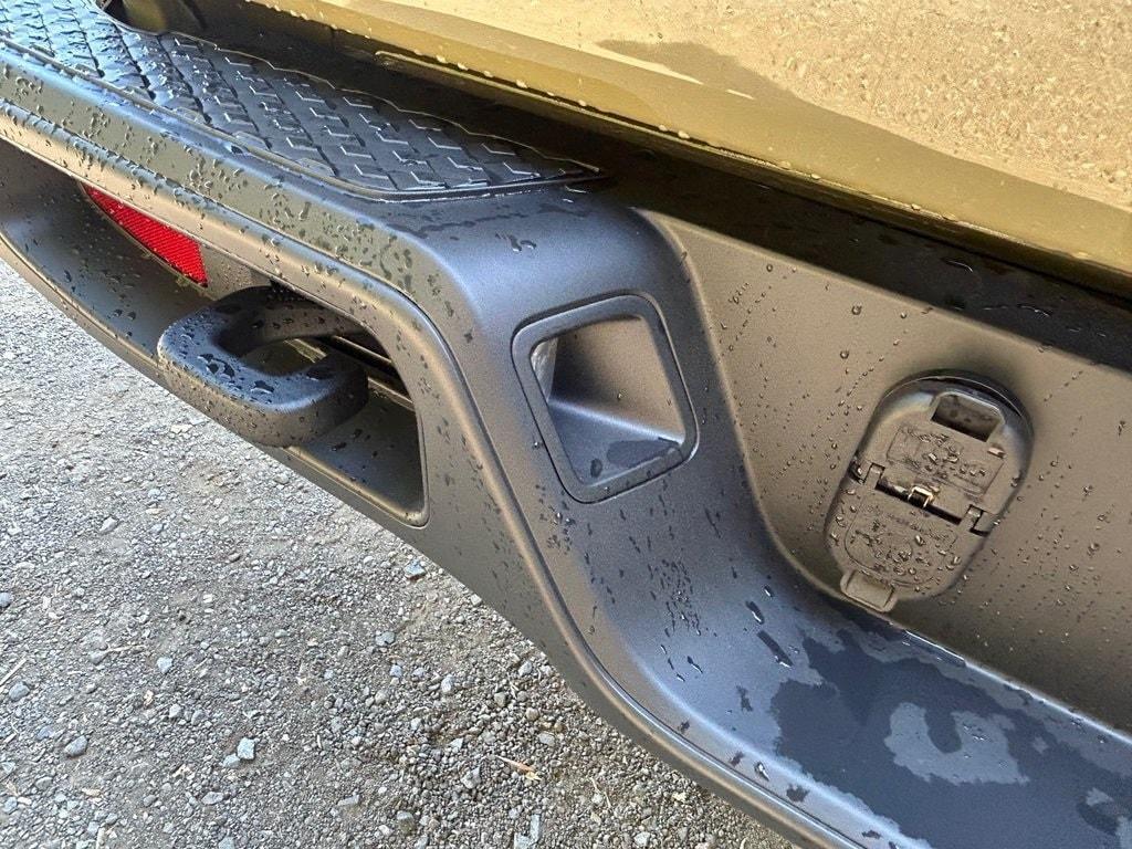 new 2025 Jeep Gladiator car, priced at $47,818