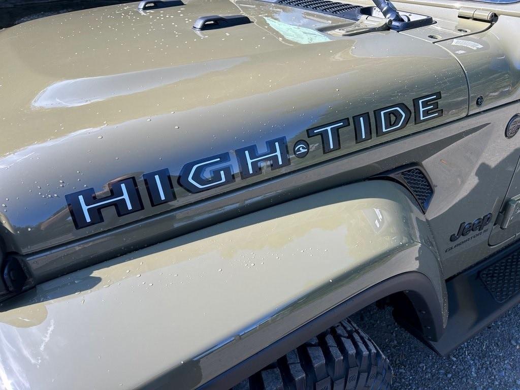 new 2025 Jeep Gladiator car, priced at $47,818