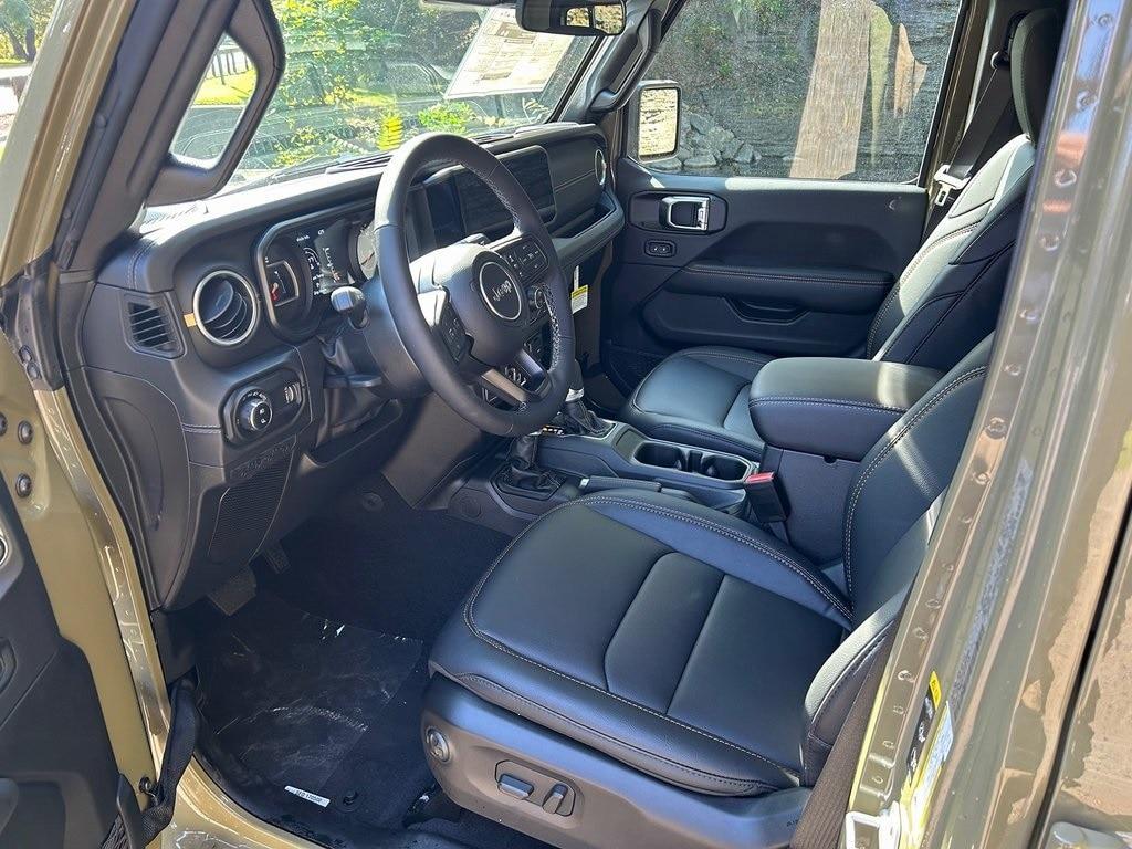 new 2025 Jeep Gladiator car, priced at $47,818