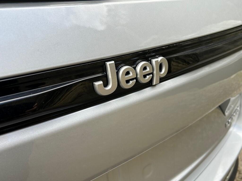 new 2025 Jeep Grand Cherokee car, priced at $43,420