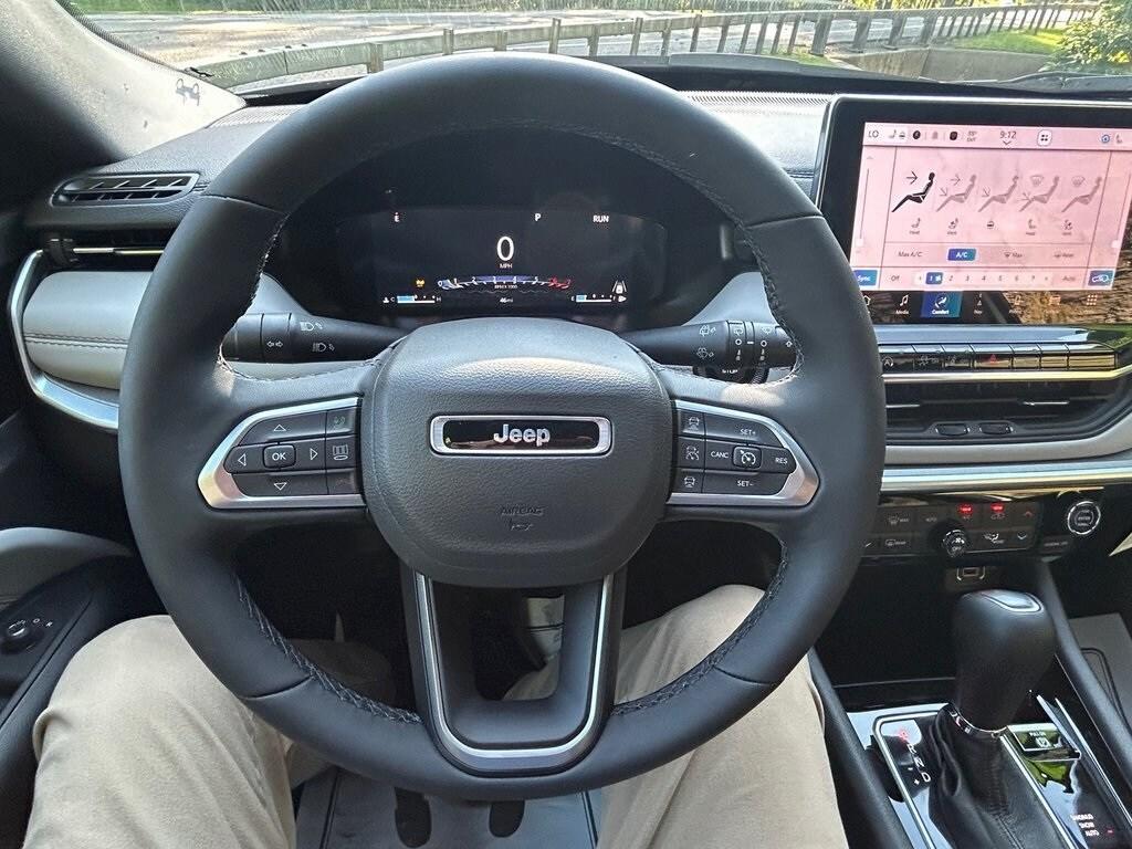 new 2025 Jeep Compass car, priced at $36,999