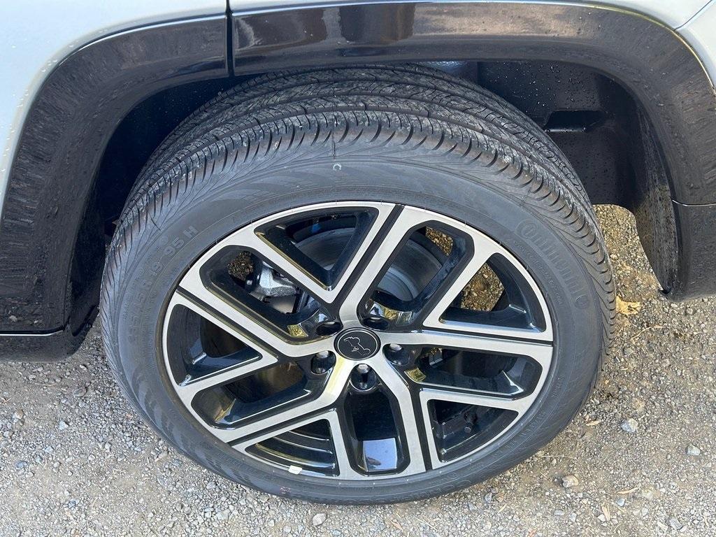 new 2025 Jeep Compass car, priced at $36,999