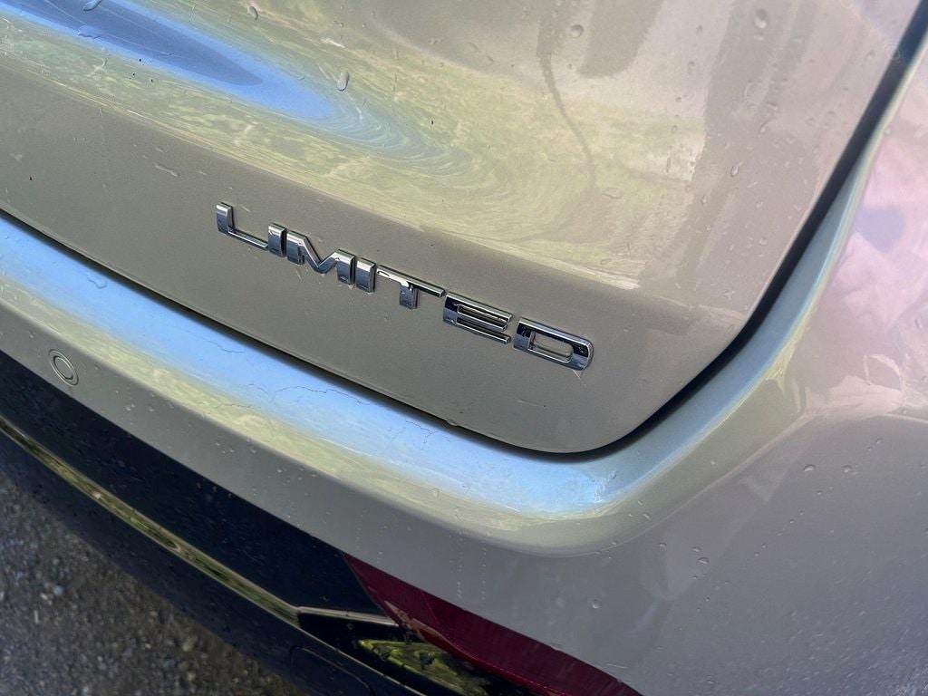 new 2025 Jeep Compass car, priced at $36,999