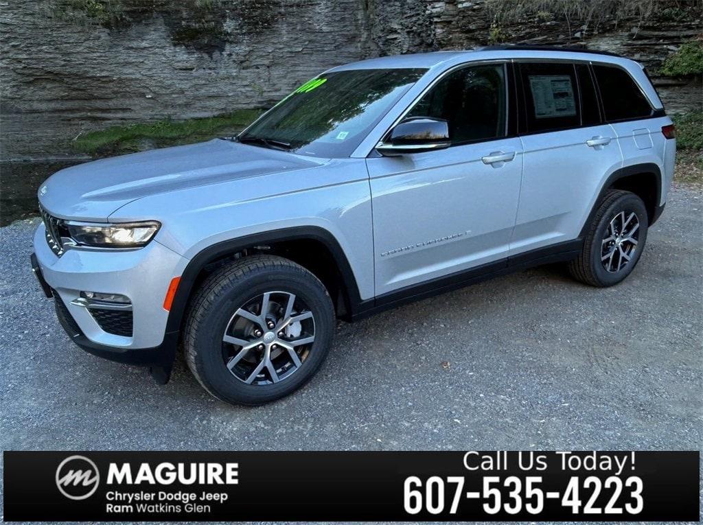 new 2025 Jeep Grand Cherokee car, priced at $47,641