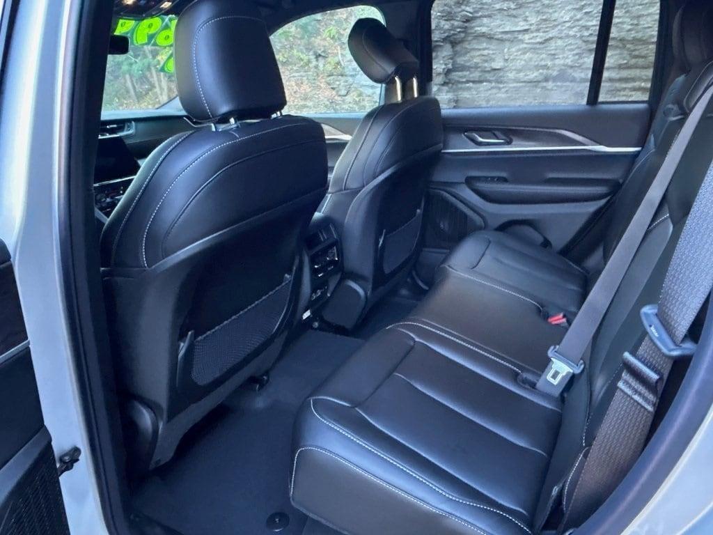 new 2025 Jeep Grand Cherokee car, priced at $47,641