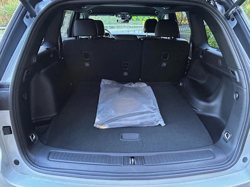 new 2025 Jeep Grand Cherokee car, priced at $47,641