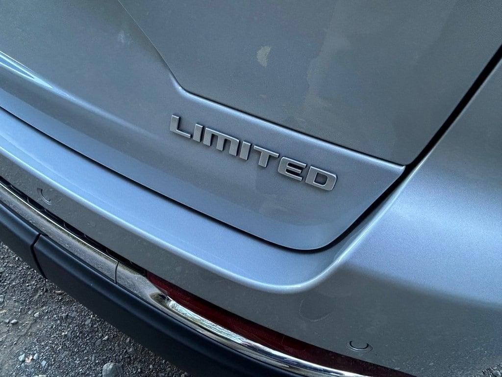 new 2025 Jeep Grand Cherokee car, priced at $47,641