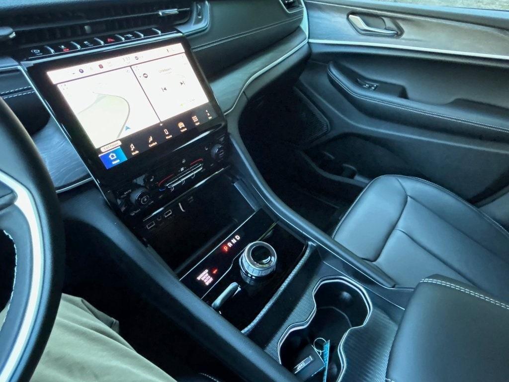 new 2025 Jeep Grand Cherokee car, priced at $47,641