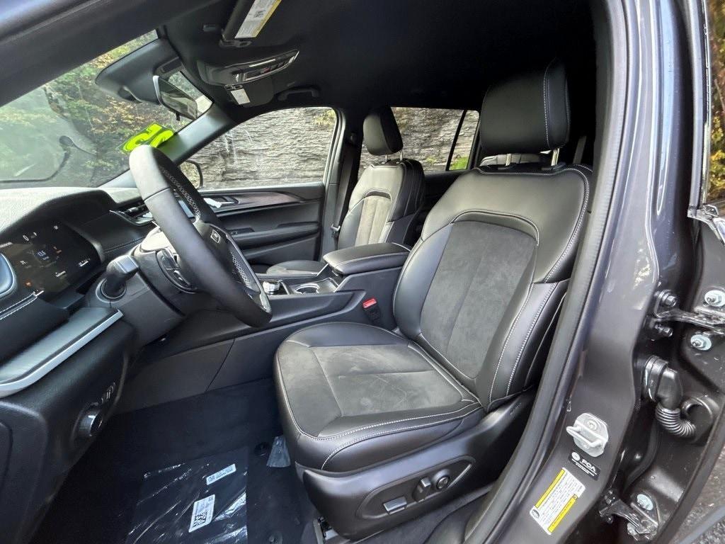 new 2025 Jeep Grand Cherokee L car, priced at $47,992