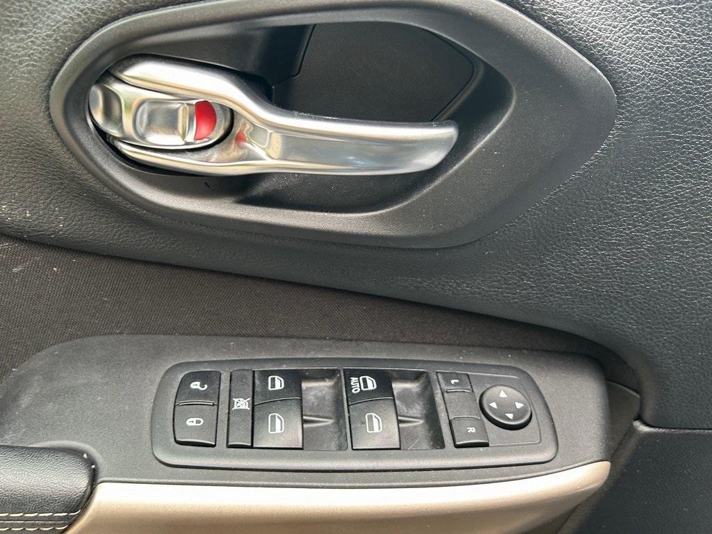 used 2018 Jeep Cherokee car, priced at $17,999