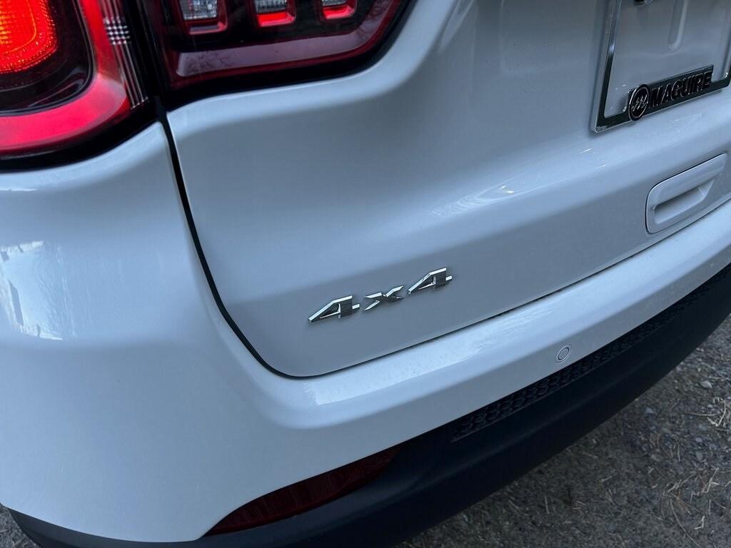 new 2025 Jeep Compass car, priced at $33,526