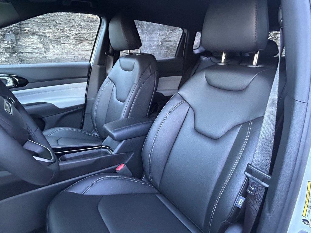new 2025 Jeep Compass car, priced at $33,840