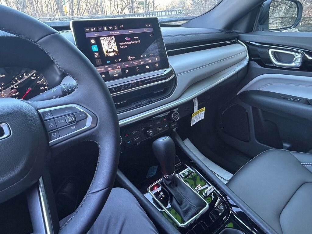 new 2025 Jeep Compass car, priced at $33,526