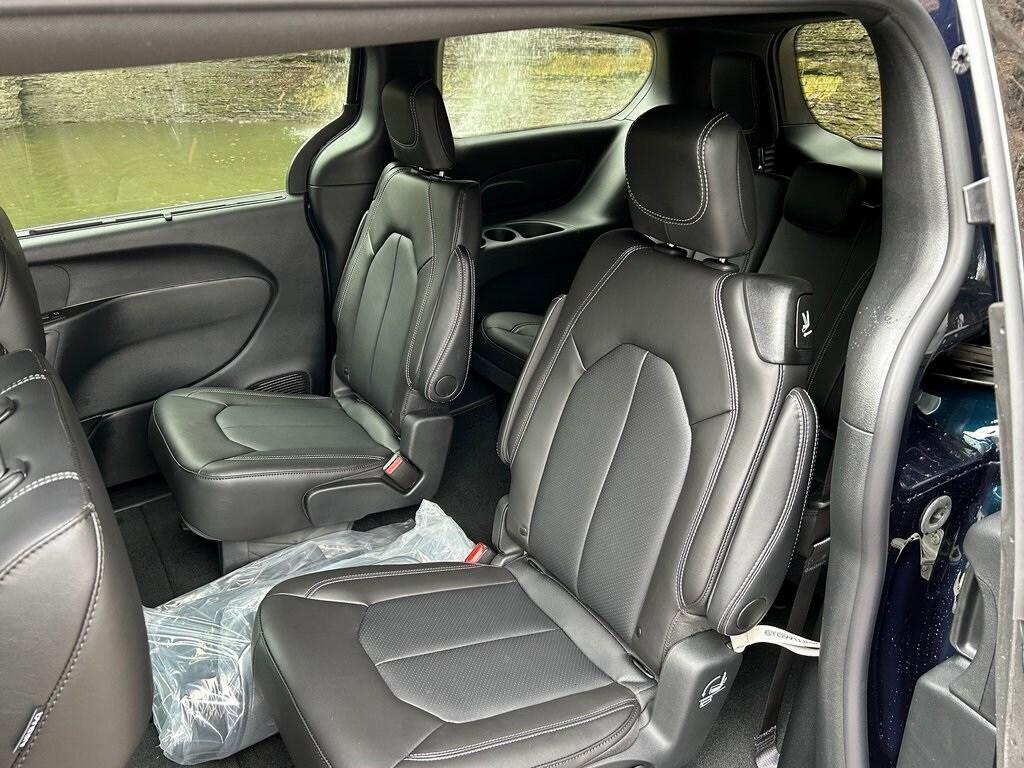 new 2025 Chrysler Pacifica car, priced at $47,935